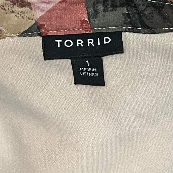 Torrid sz 1 (16) lightweight Abstract Print Women's Dress - Picture 8 of 11